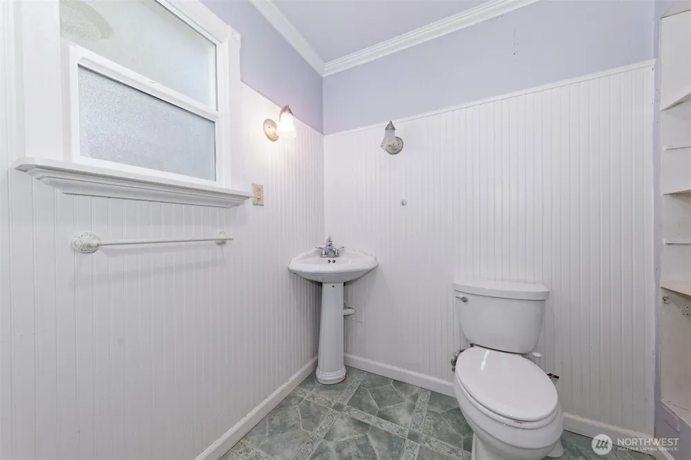 1306 Center Street Shelton, WA 98584