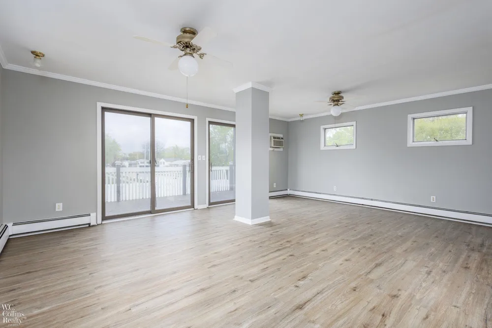 17346 Common Road Roseville City, MI 48066