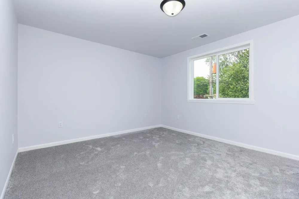 37235 Jefferson Avenue Harrison Charter Township, MI 48045