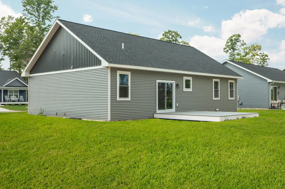 2207 Cottonwood Avenue Blair Township, MI 49637
