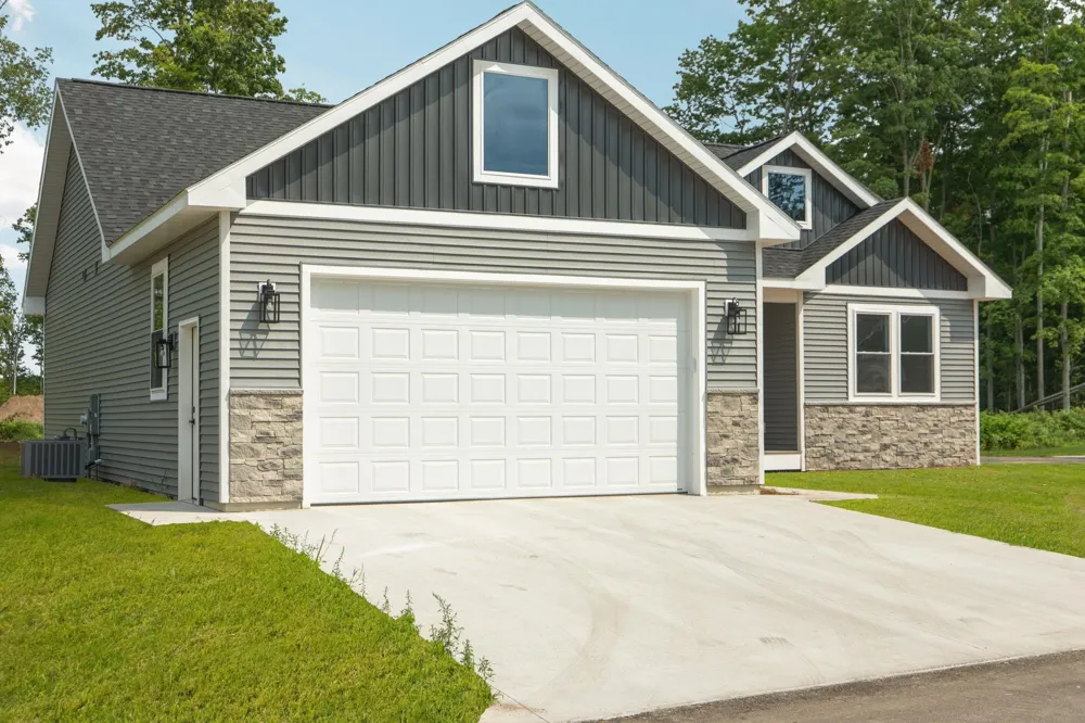 2207 Cottonwood Avenue Blair Township, MI 49637