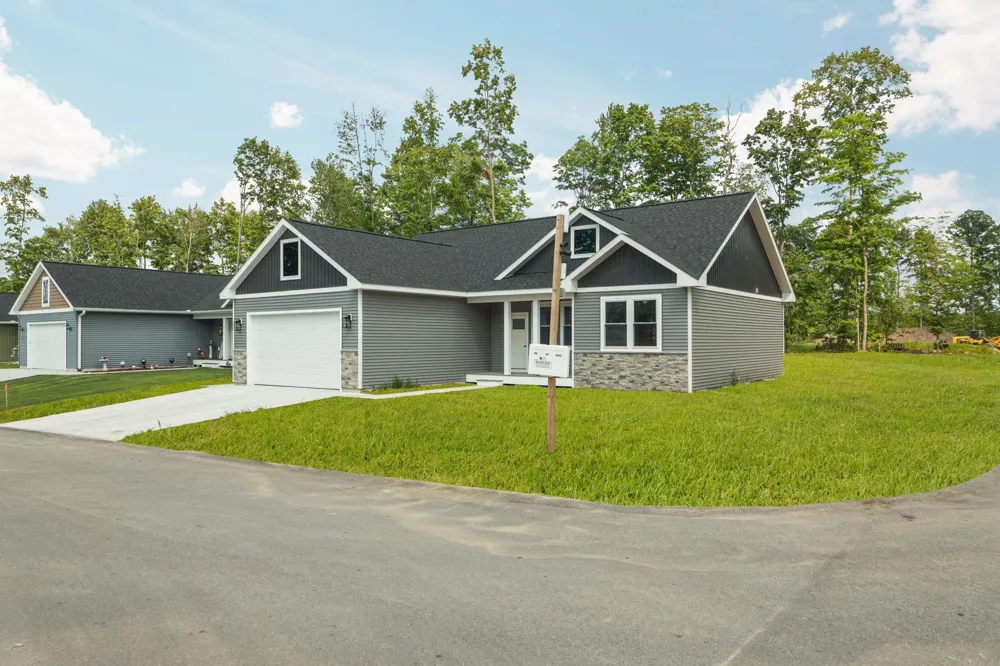 2207 Cottonwood Avenue Blair Township, MI 49637