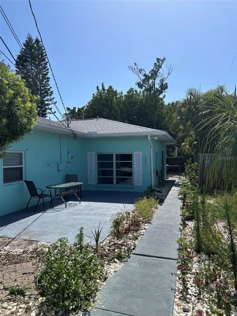 209 SHORE ROAD #B