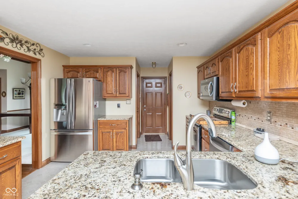 5325 Red Stone Lane Greenwood, IN 46142