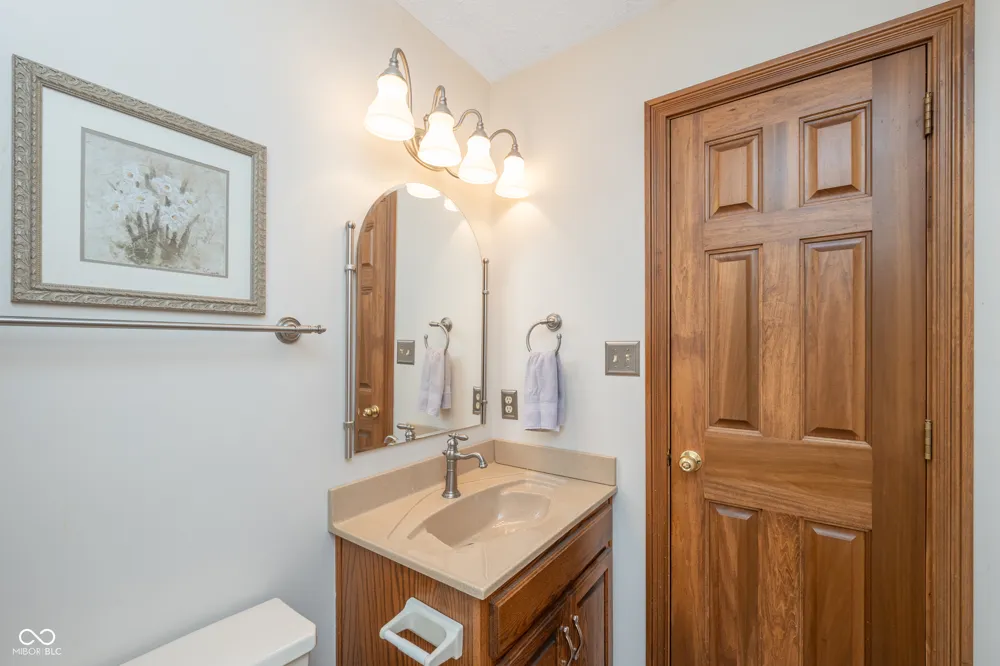 5325 Red Stone Lane Greenwood, IN 46142