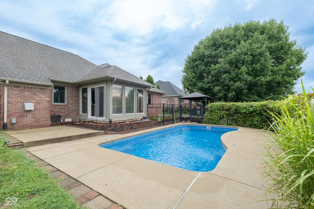 5325 Red Stone Lane Greenwood, IN 46142