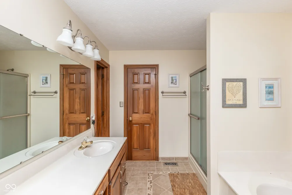 5325 Red Stone Lane Greenwood, IN 46142