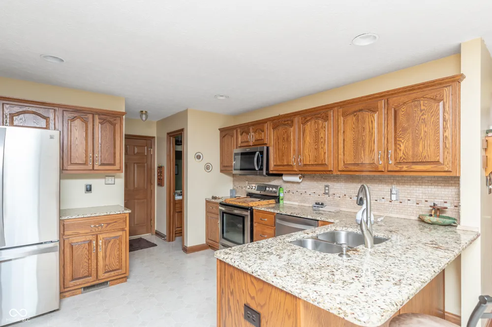 5325 Red Stone Lane Greenwood, IN 46142