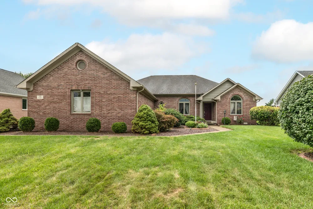 5325 Red Stone Lane Greenwood, IN 46142