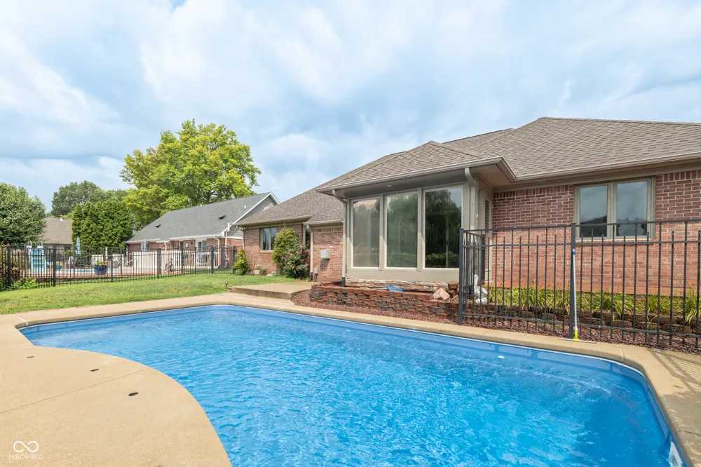 5325 Red Stone Lane Greenwood, IN 46142