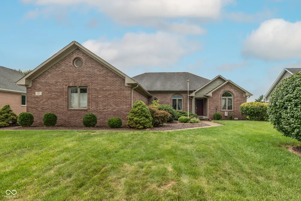 5325 Red Stone Lane Greenwood, IN 46142