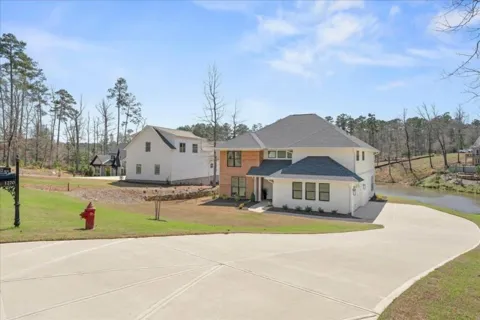 1270 Glen Eagle Drive
