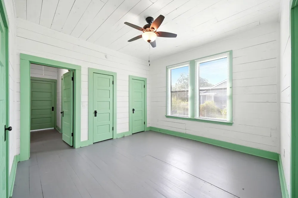 313 S Blackwell Street La Porte, TX 77571