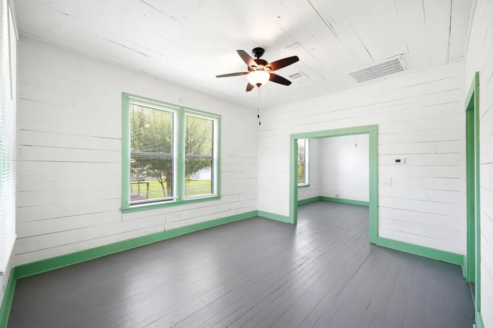 313 S Blackwell Street La Porte, TX 77571