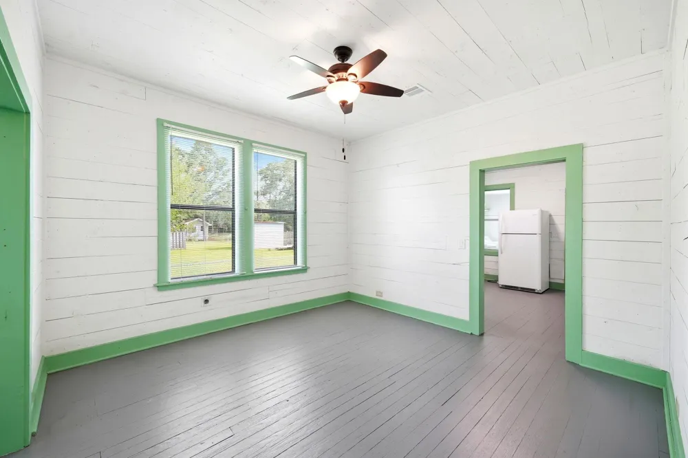 313 S Blackwell Street La Porte, TX 77571
