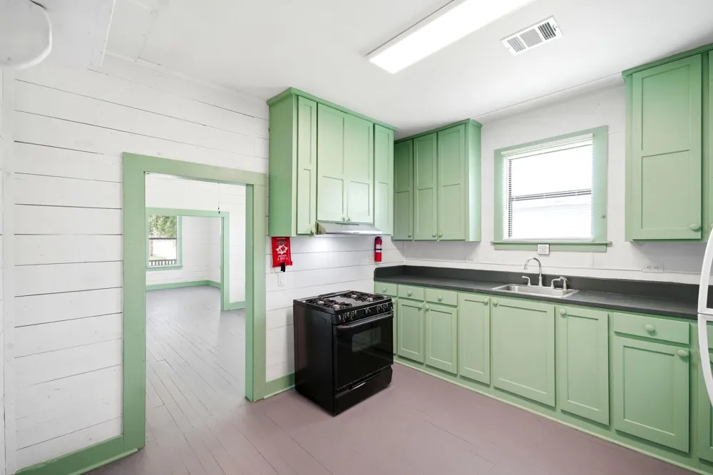 313 S Blackwell Street La Porte, TX 77571