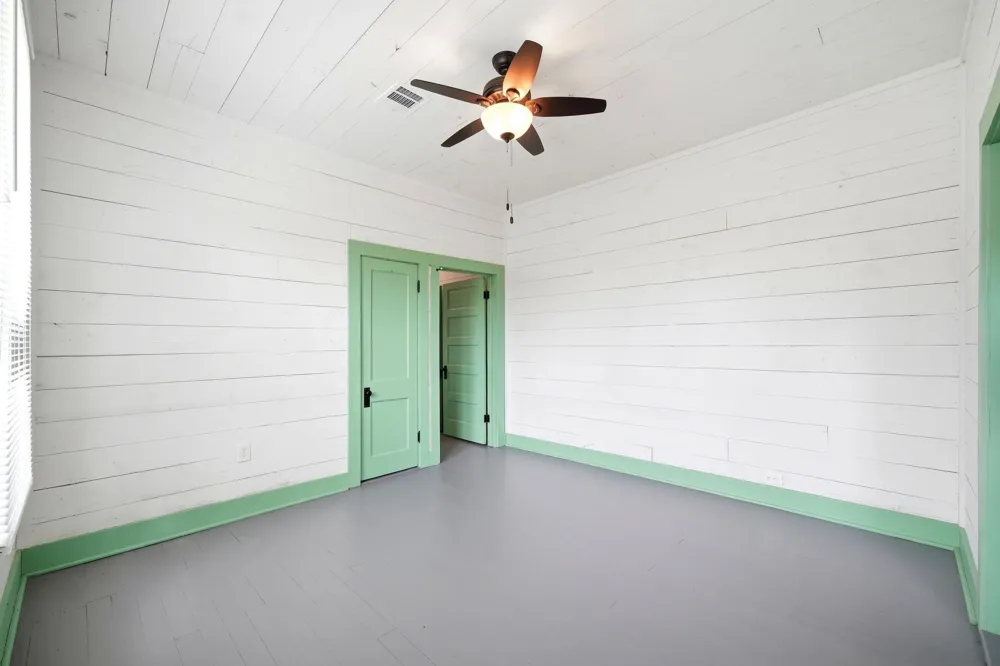 313 S Blackwell Street La Porte, TX 77571