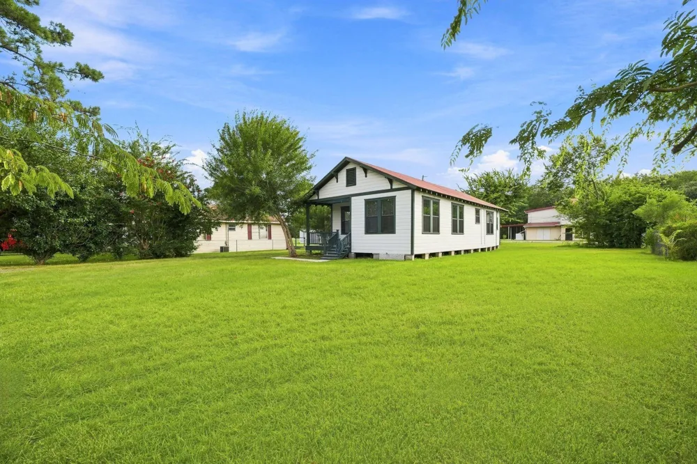 313 S Blackwell Street La Porte, TX 77571