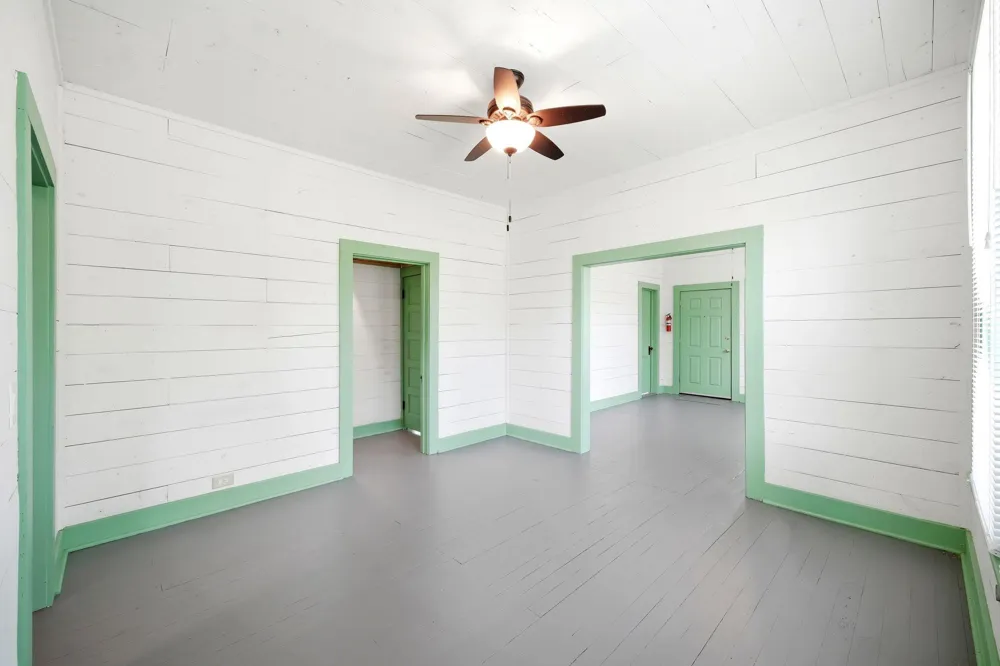 313 S Blackwell Street La Porte, TX 77571