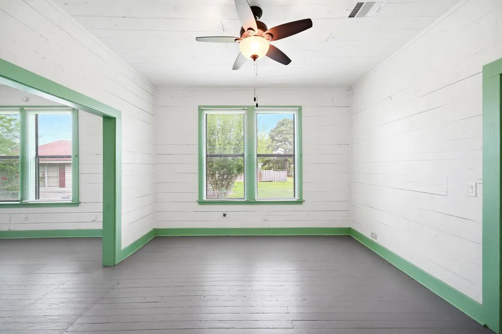 313 S Blackwell Street La Porte, TX 77571