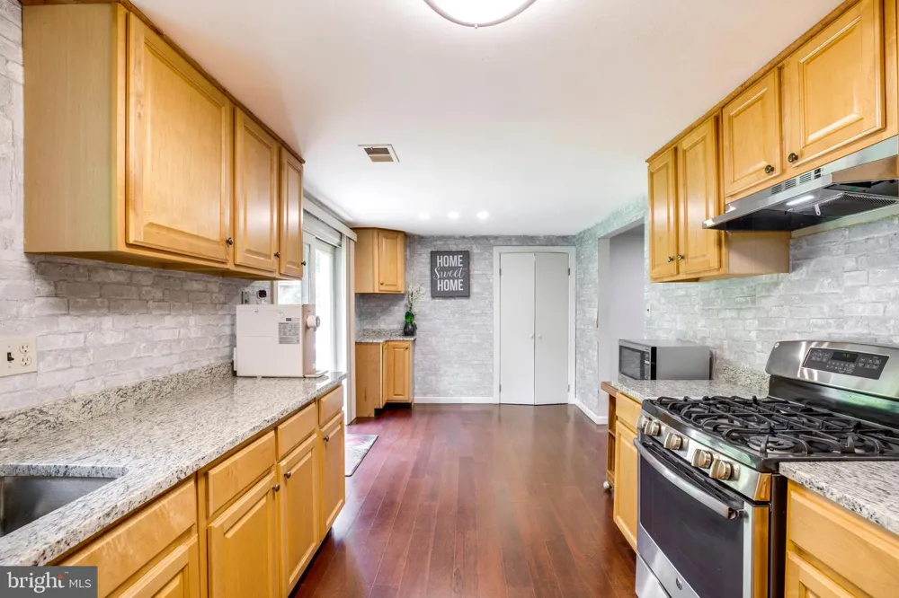 8407 SPRUCE STREET Manassas, VA 20111