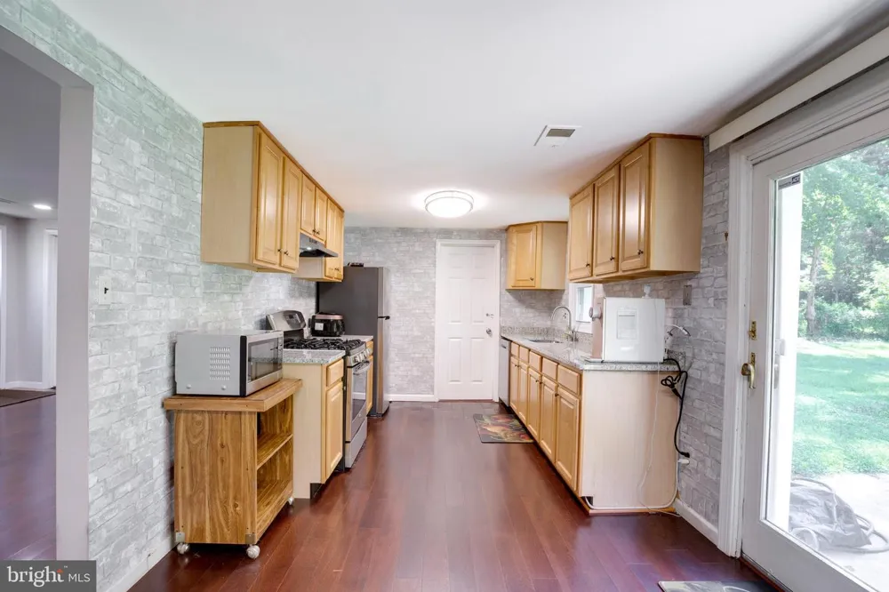 8407 SPRUCE STREET Manassas, VA 20111