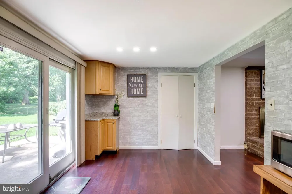 8407 SPRUCE STREET Manassas, VA 20111