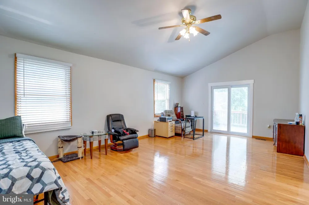 8407 SPRUCE STREET Manassas, VA 20111