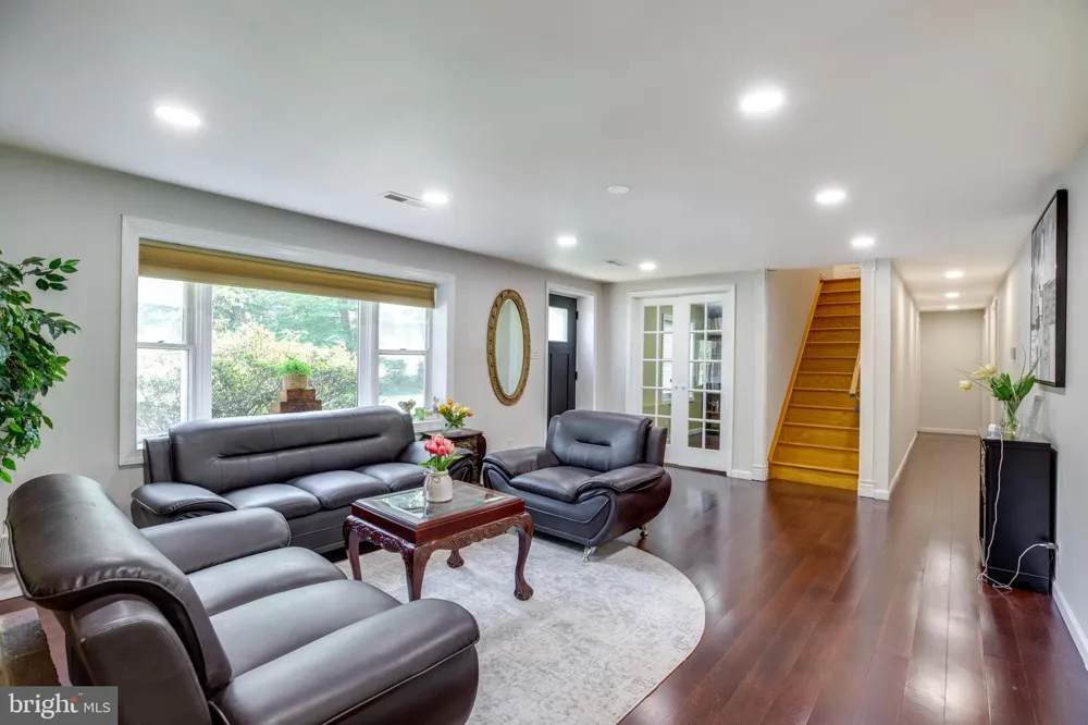 8407 SPRUCE STREET Manassas, VA 20111