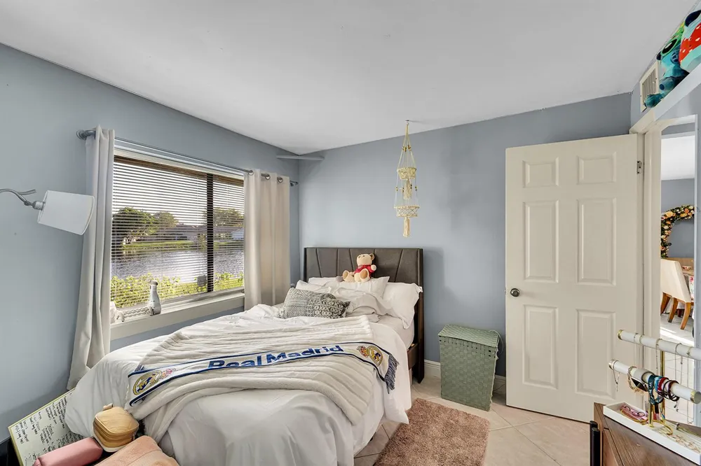 261 WIMBLEDON LAKE DRIVE Plantation, FL 33324
