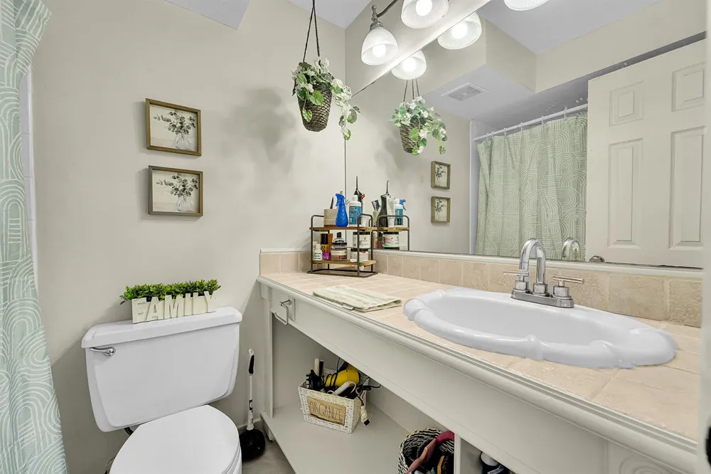 261 WIMBLEDON LAKE DRIVE Plantation, FL 33324