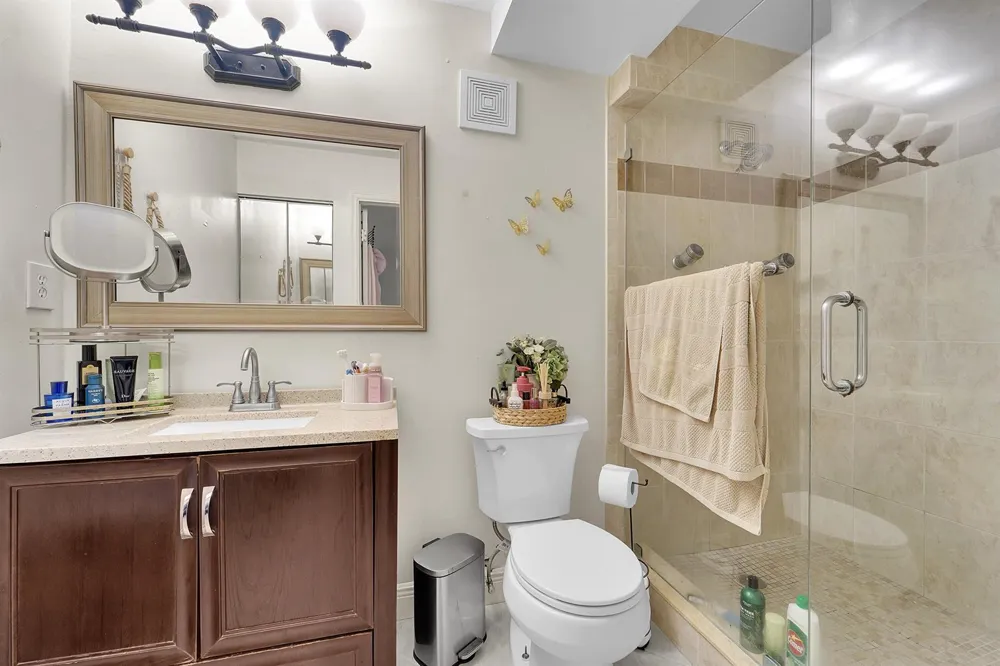 261 WIMBLEDON LAKE DRIVE Plantation, FL 33324
