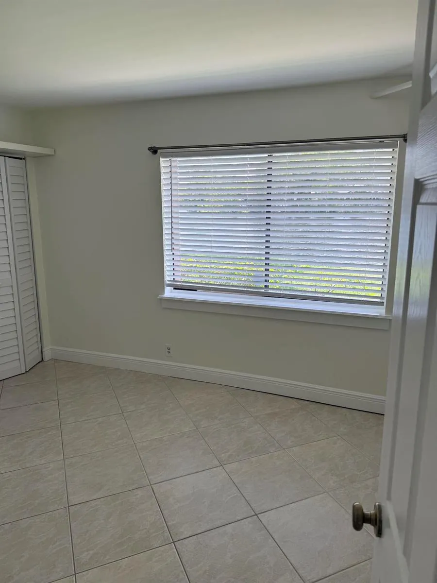 261 WIMBLEDON LAKE DRIVE Plantation, FL 33324