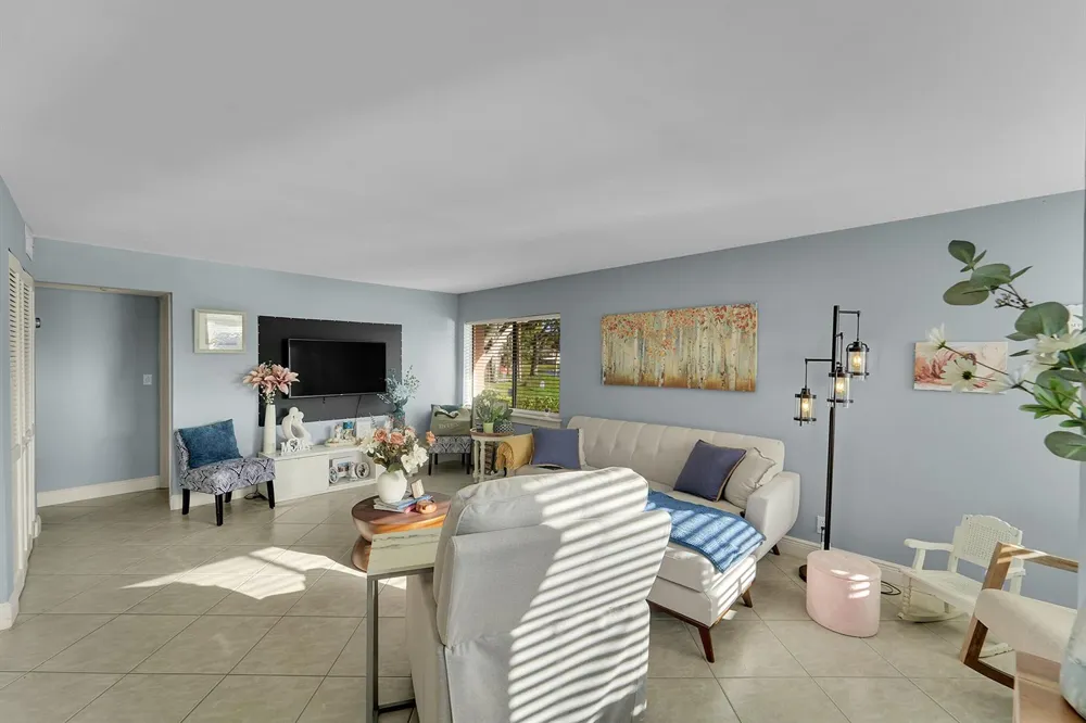 261 WIMBLEDON LAKE DRIVE Plantation, FL 33324