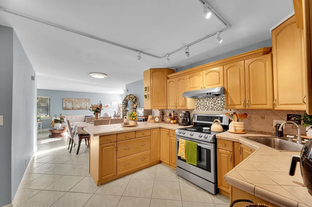 261 WIMBLEDON LAKE DRIVE Plantation, FL 33324