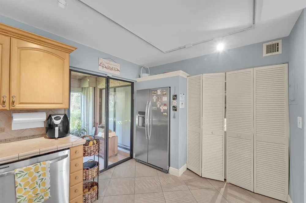261 WIMBLEDON LAKE DRIVE Plantation, FL 33324