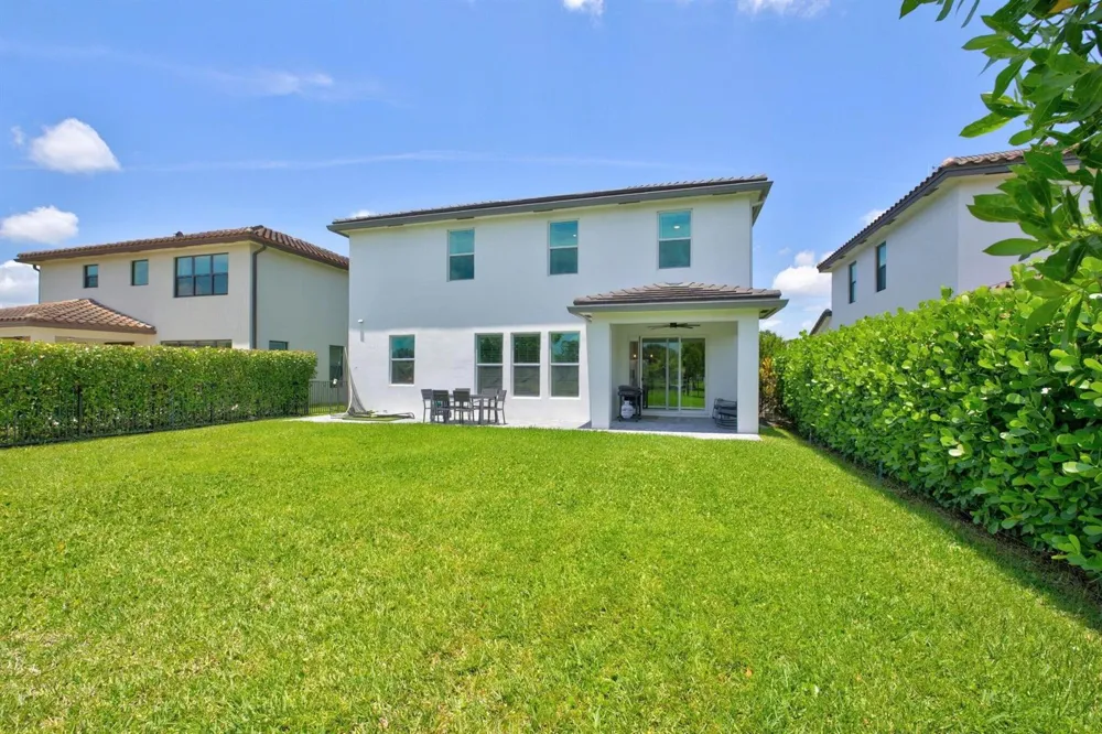 3266 DUNNING DRIVE Royal Palm Beach, FL 33411