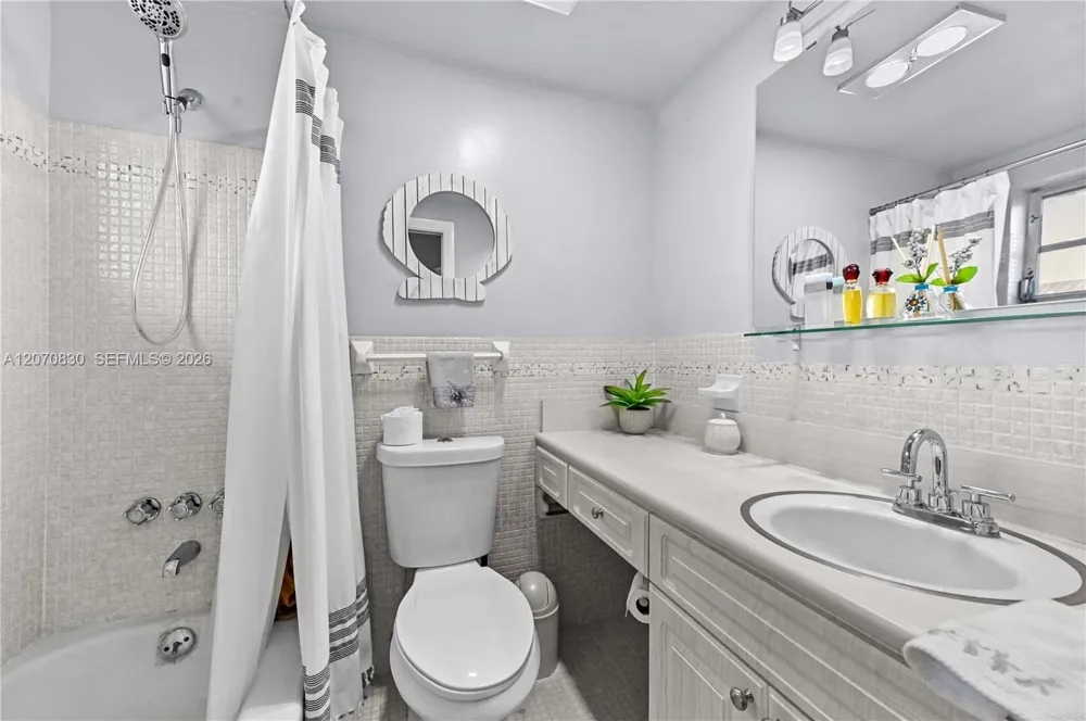 200 NE 12th Ave #3A Hallandale Beach, FL 33009