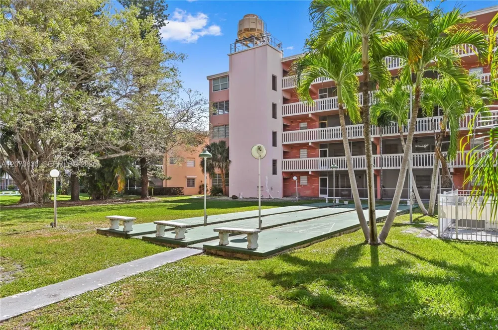 200 NE 12th Ave #3A Hallandale Beach, FL 33009