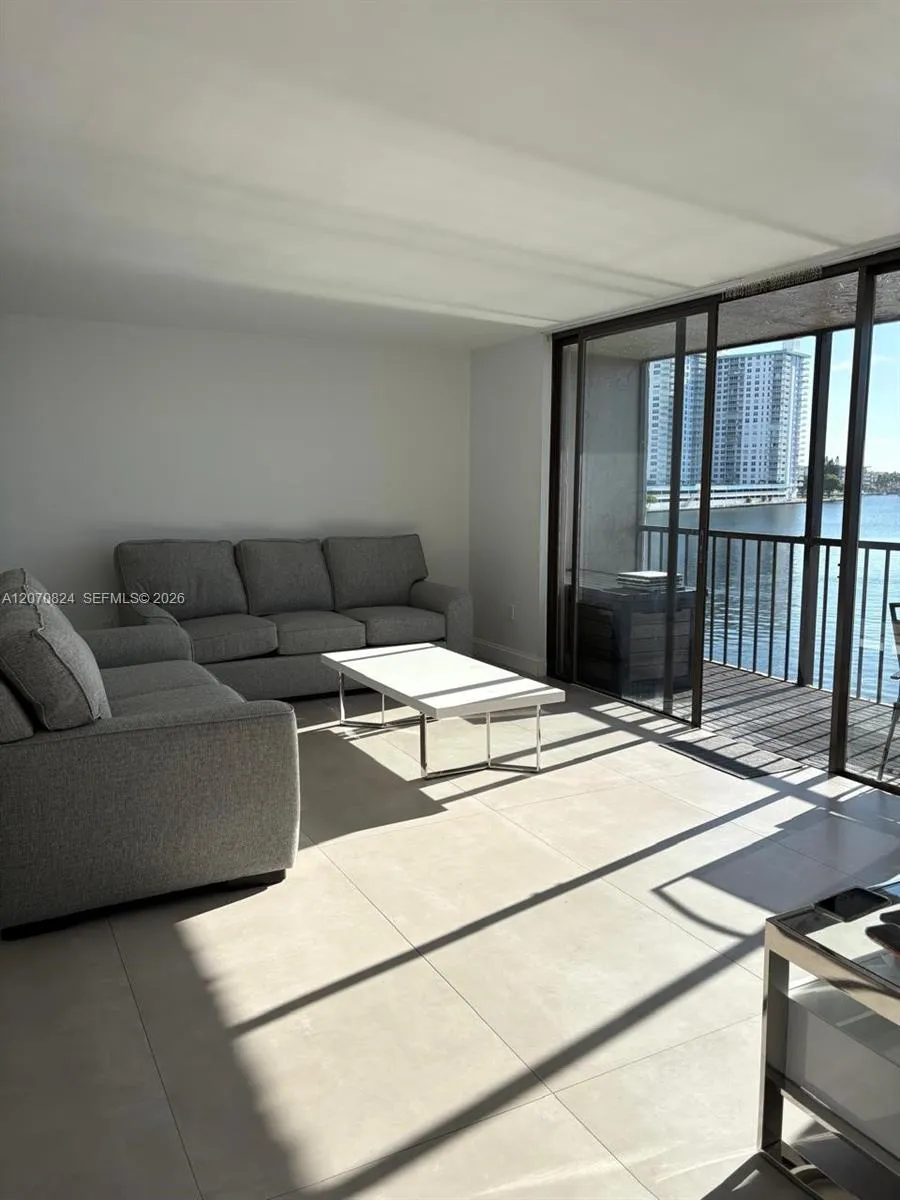 17600 Bay Rd #N403 Sunny Isles Beach, FL 33160