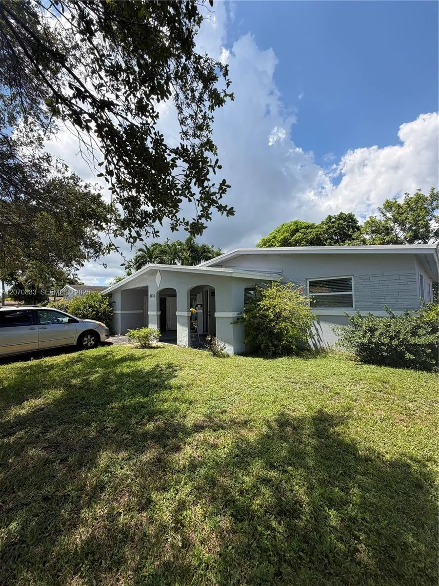 3631 NW 9th St Lauderhill, FL 33311