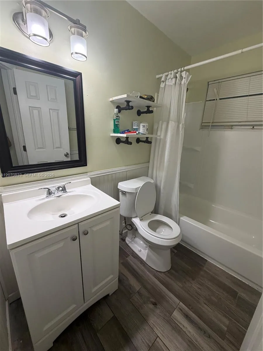3631 NW 9th St Lauderhill, FL 33311