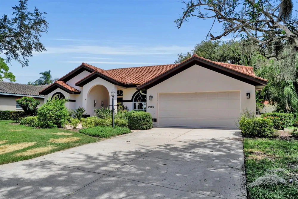 2102 TEQUESTA TRAIL Nokomis, FL 34275