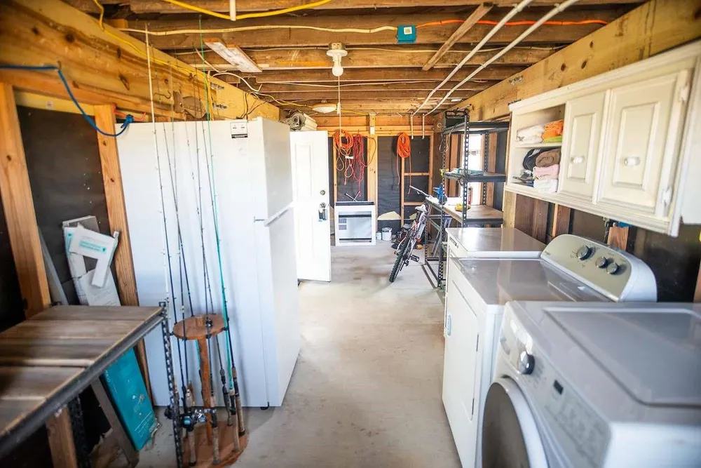 626 Seagull Sargent, TX 77414
