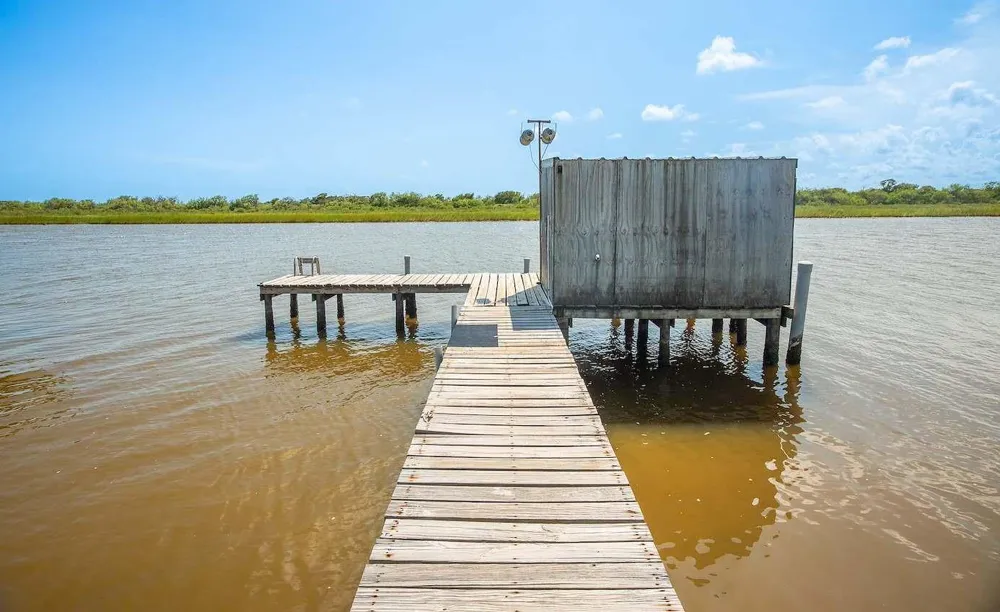 626 Seagull Sargent, TX 77414
