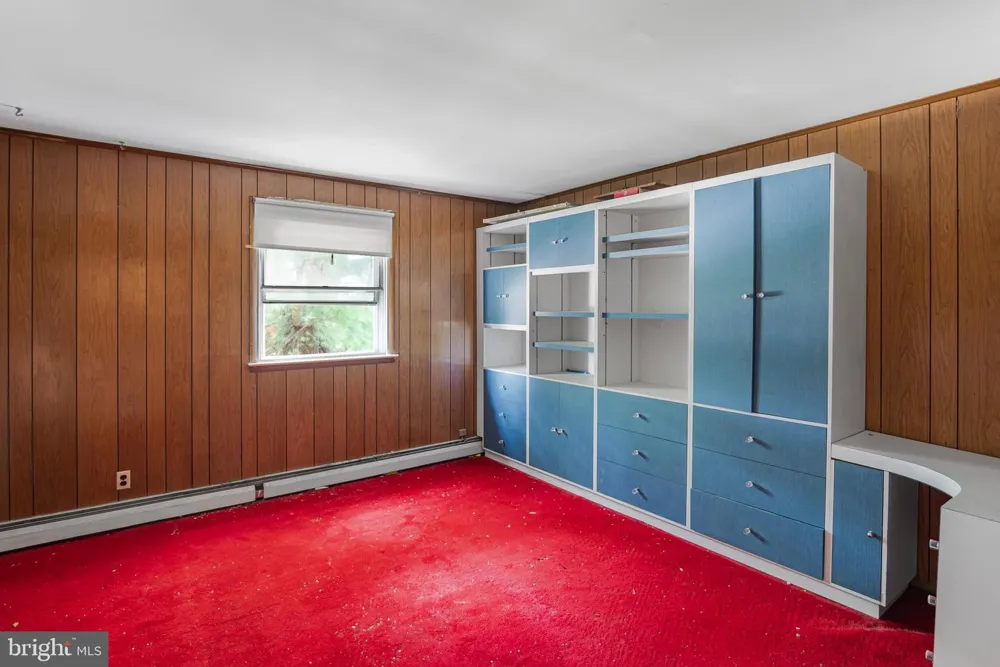 9096 PINE ROAD Philadelphia, PA 19115