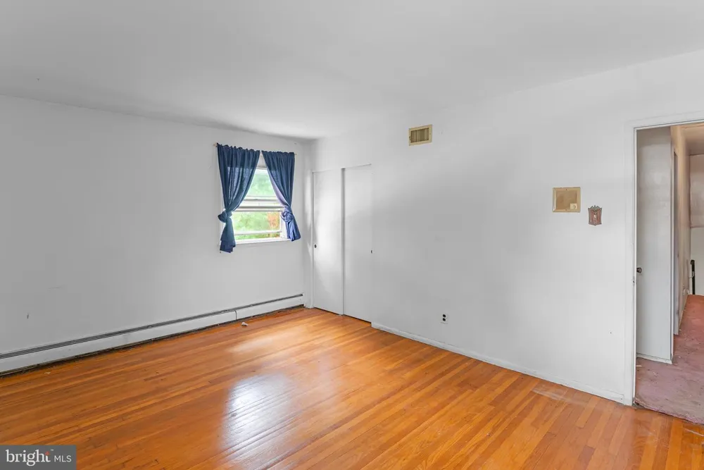 9096 PINE ROAD Philadelphia, PA 19115