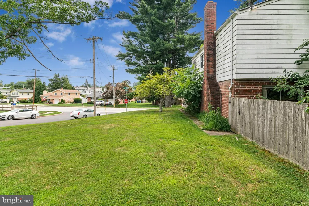 9096 PINE ROAD Philadelphia, PA 19115