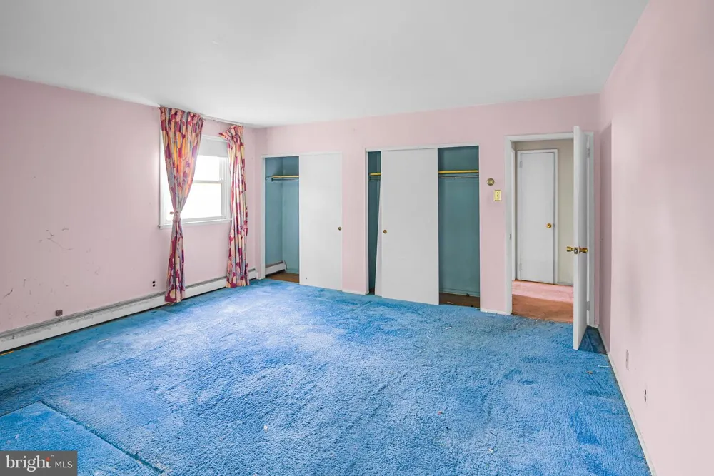 9096 PINE ROAD Philadelphia, PA 19115