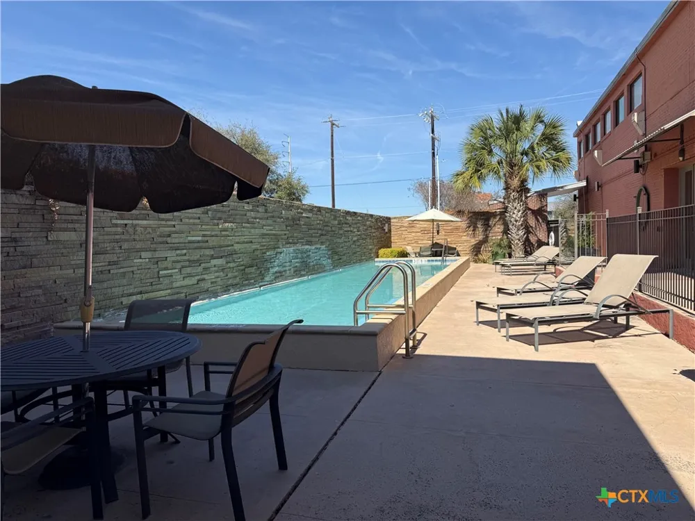 1401 S Flores Street #305 San Antonio, TX 78204